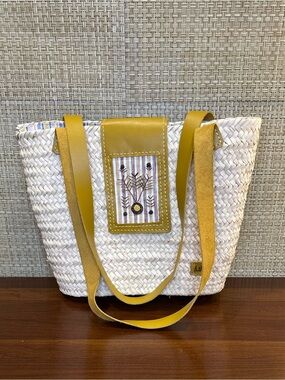 🌟HP🌟A.shee Handwoven Natural Palm Straw Woven Tote Bag Mustard Yellow Trim